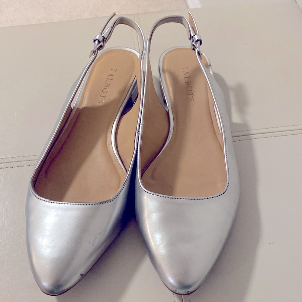 Talbots  Silver Women's Genuine Leather Sling backs 9-1/2 M - Picture 5 of 10